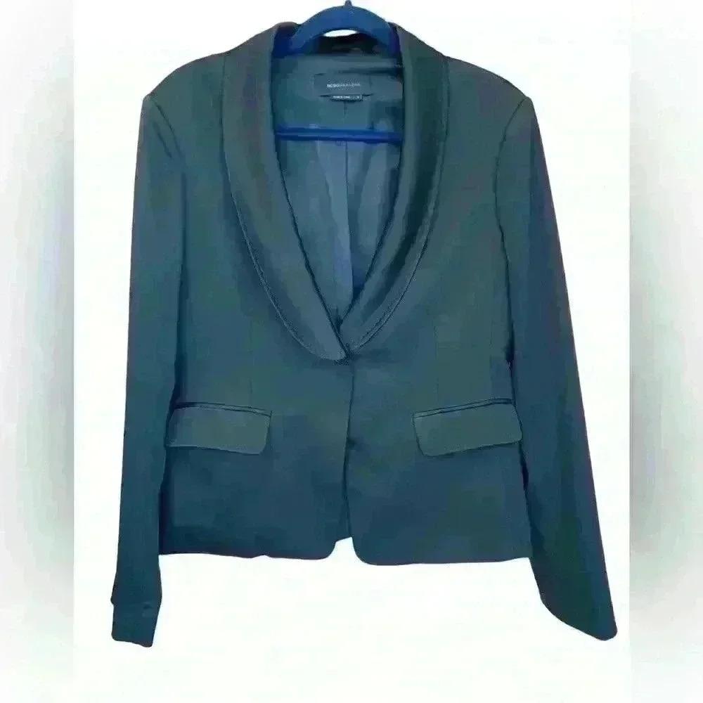 BCBGMaxAzria Women’s Black Single Button Blazer. Size large